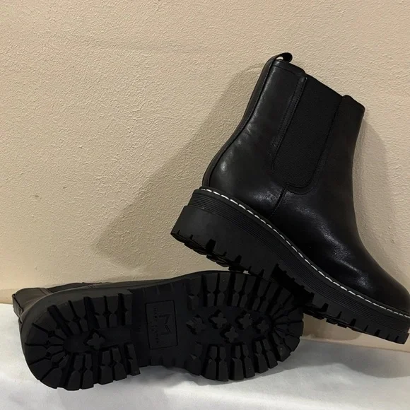 Marc Fisher Black Leather Footwear - Picture 4 of 15